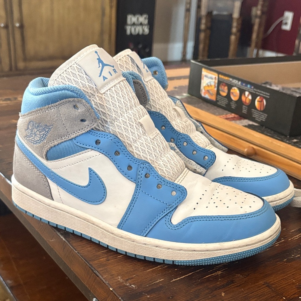 Jordan Mid University Blue